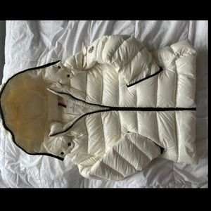 ❌SOLD❌ AUTHENTIC MONCLER BADY - fits Kids & adult